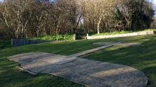 Bleriot Memorial w miejscu lądowania Bleriota w Dover