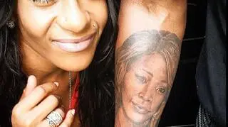 Bobbi Kristina i tatuaż z matką na ręce jej męża, Nicka Gordona