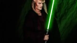 Bonfils najbardziej znany jest z roli Jedi w "Gwiezdnych wojnach: część 1 - Mroczne widmo" i "Część 2 - Atak klonów"