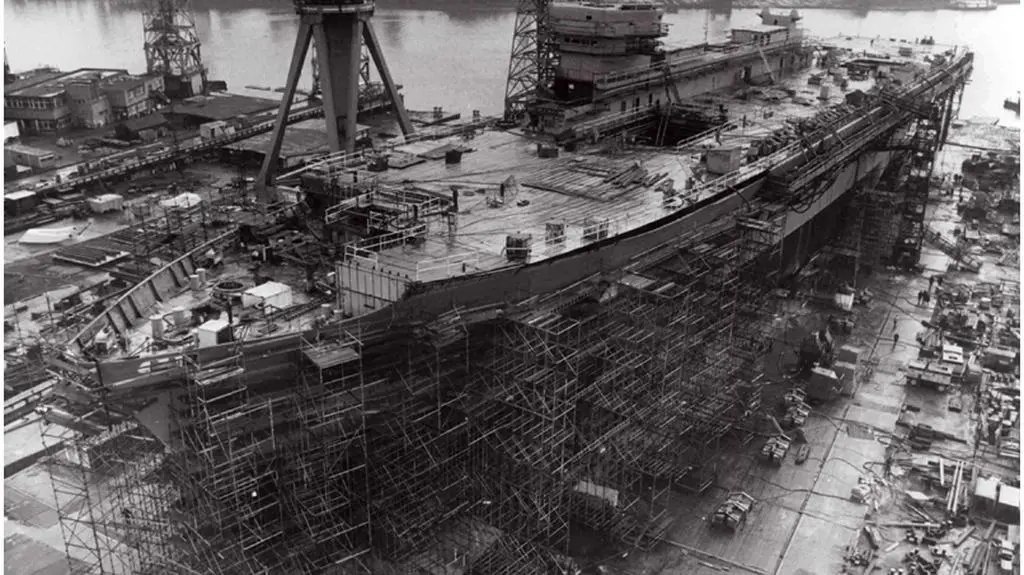 Budowa Ark Royal, 1981 r