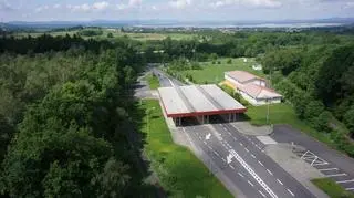 Budynek byłego przejścia granicznego wystawiony na sprzedaż