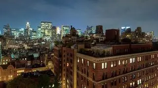 Budynek z 1930 roku mieści się w najbardziej luksusowej części Manhattanu