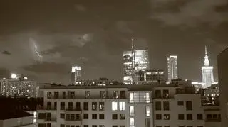 Burza nad Warszawą (Przemek Woroniecki)