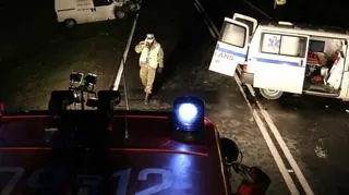 Bus z karetką zderzył się czołowo