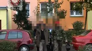 CBA zatrzymało dwóch urzędników wojskowych i przeszukało ich mieszkania (fot. CBA)