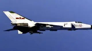 Chiński myśliwiec J-8