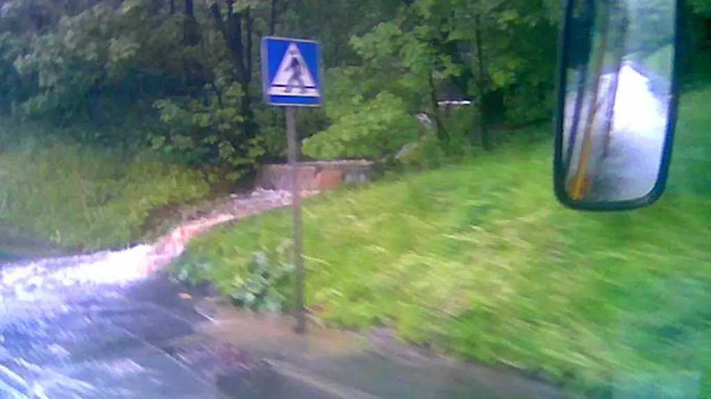 Chodniki jak potoki (fot. Adrian)