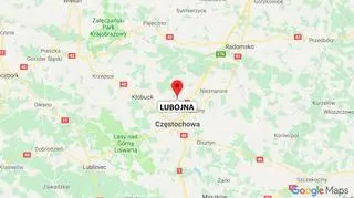 Ciągnik leżący w stawie do góry kołami znaleziono we wsi Lubojna (w województwie śląskim)