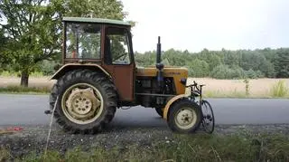 Ciągnik, w który uderzyła sportsmenka