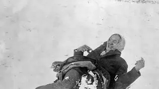Ciało wodza Wielka Stopa po masakrze nad Wounded Knee