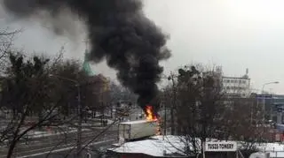 Ciężarówka płonęła na jednym z wrocławskich skrzyżowań