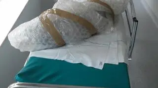 Cios mamuta w szpitalu