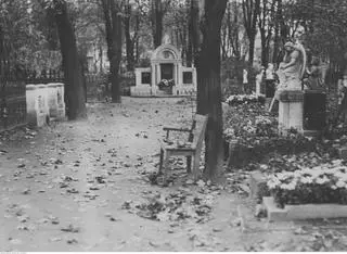 Cmentarz parafii św. Marcina przy ul. Bukowskiej w 1936 r.
