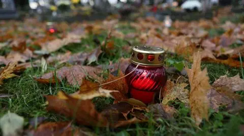 Zmiana zasad likwidacji grobów. "Powinny istnieć tak długo, jak ktoś się nimi opiekuje"