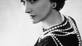 Coco Chanel, nie żyje od 41 lat, a wciąż na topie (fot