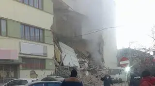Część budynku zawaliła się