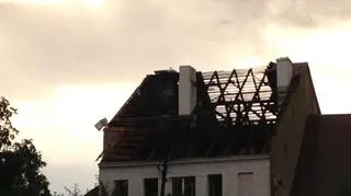 Część domów ma zerwane dachy