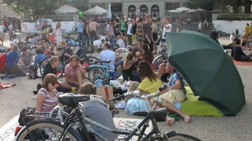 Część osób przyjechała rowerami