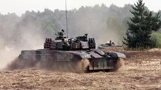 Czołg PT-91 Twardy z 1. Warszawskiej Brygady Pancernej. Takie są w Wesołej i do nich mają dołączyć Leopardy 2A5