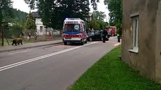 Czołowo zderzyły się dwie osobówki