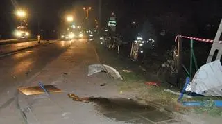 Do szpitala trafił kierowca, 21-letni pasażer i 15-letnia dziewczyna