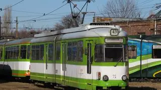 Dwa takie wagony mogą mieć jutro nowego właściciela
