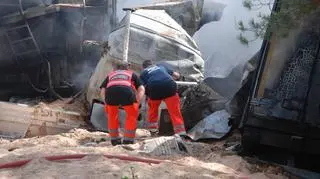 Dwóch z trzech kierowców zostało niegroźnie rannych