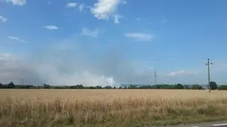 Dym widoczny jest z daleka 