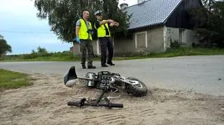 Dzieci jechały na elektrycznej hulajnodze