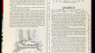 Egzemplarz książki pochodzi z prywatnej biblioteki JK Rowling