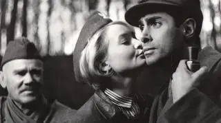Elzbieta Czyżewska i Antonio Cifariello w filmie "Giuseppe w Warszawie"