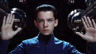 Film opowiada historię kilkuletniego Andrew "Endera" Wiggina (Asa Butterfield), który ma uratować ludzkość przed Formidami, bezwzględnymi najeźdźcami z Kosmosu