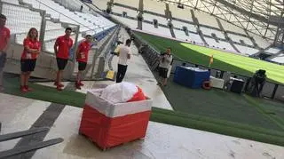 Flaga już na stadionie