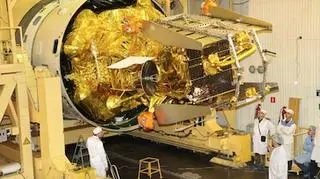 Fobos-Grunt gotowy do umieszczenia na rakiecie (Fot. Roskosmos)