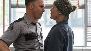 Frances McDormand i Sam Rockwell w "Trzech bilboardach