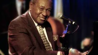 Freddy Cole urodził się w Chicago. Jego trzej bracia (Eddie, Ike oraz Nat) także byli muzykami