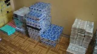 Funkcjonariusze zabezpieczyli ponad 5 tys. paczek papierosów różnych marek