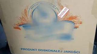 Gad wydostał się z tej paczki