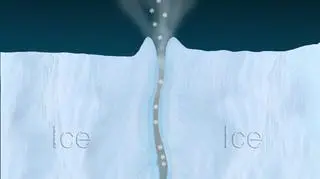 Gejzery na Enceladusie (nasa.gov)