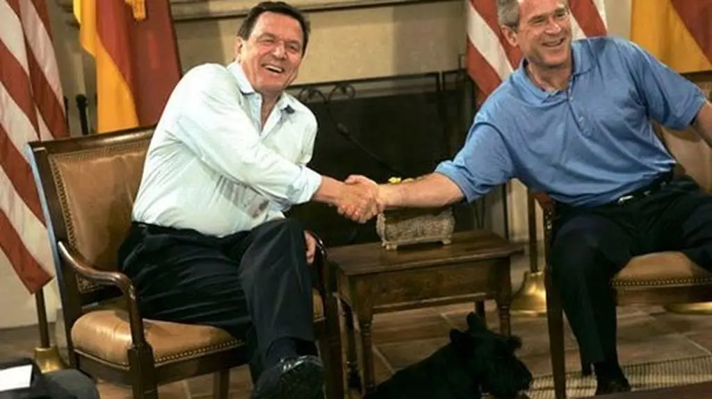 Gerhard Schroeder i George W.Bush 
