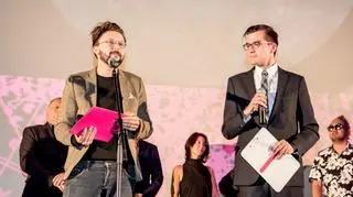 Gust van den Berghe, reżyser filmu "Lucyfer" (z lewej)