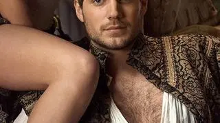 Henry Cavill znany jest m.in. z roli w "Dynastii Tudorów" (fot. materiały dystrybutora)