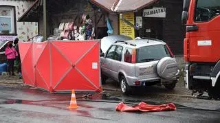 Honda wjechała w sklep z pamiątkami