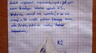 Imponująca góra wykonana korektorem