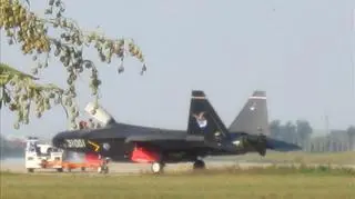 J-31 pod wieloma względami przypomina amerykańskie F-22 i F-35