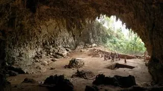Jaskinia Liang Bua, w której odnaleziono szczątki Homo floresiensis