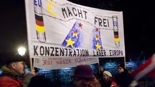 Jeden z transparentów niesionych podczas manifestacji (PAP)