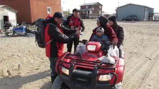  Jeśli dokończą rejs, będą pierwszą polską załogą, która w ciągu dwóch sezonów opłynęła Biegun Północny