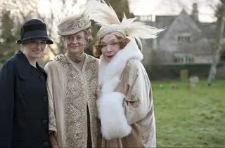 Lucille Sharp, Maggie Smith i Shirley MacLaine