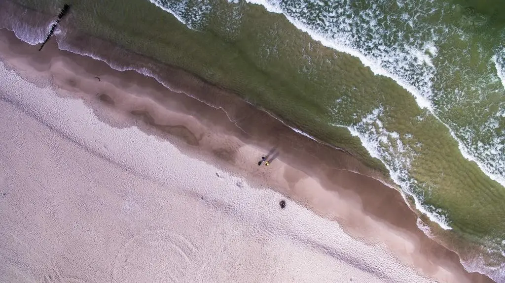Jeszcze pusta plaża 